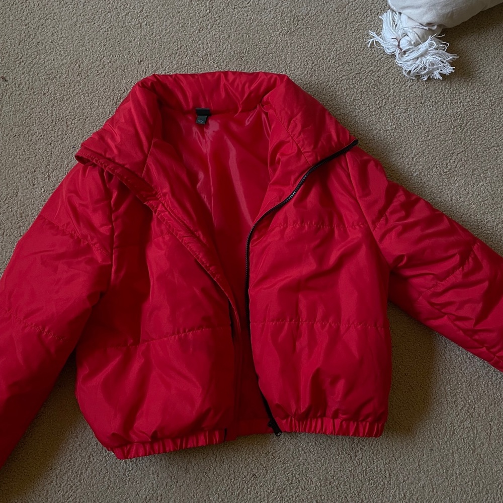 Red cropped puffer jacket